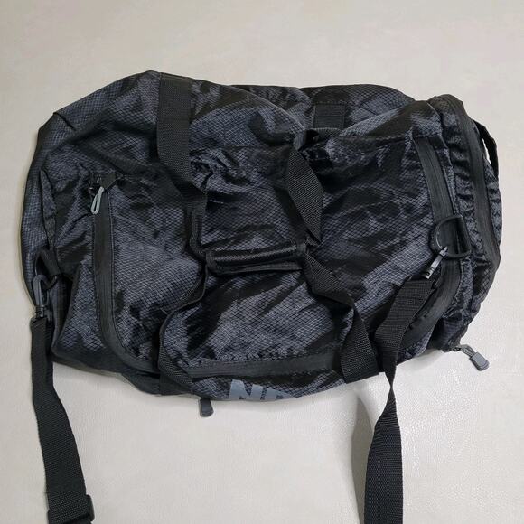 NRA Packable Lightweight Duffle Bag Shoulder Strap Black 20x10x10 Black - Picture 2 of 7